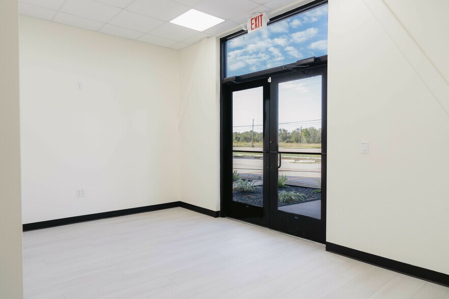 More Photos Of 1930 Highway 3 S, League City Medical For Lease