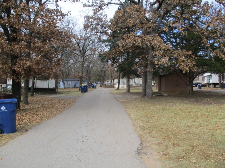 More Photos Of 1401 N Choctaw Rd, Choctaw Manufactured Housing Mobile Home Park For Sale
