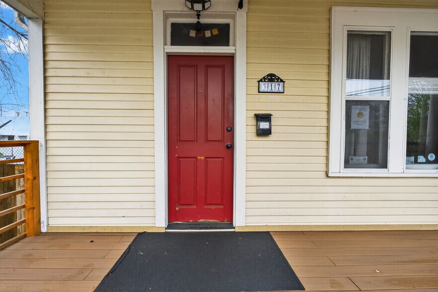 More Photos Of 317 NE Sacramento St, Portland Office For Sale