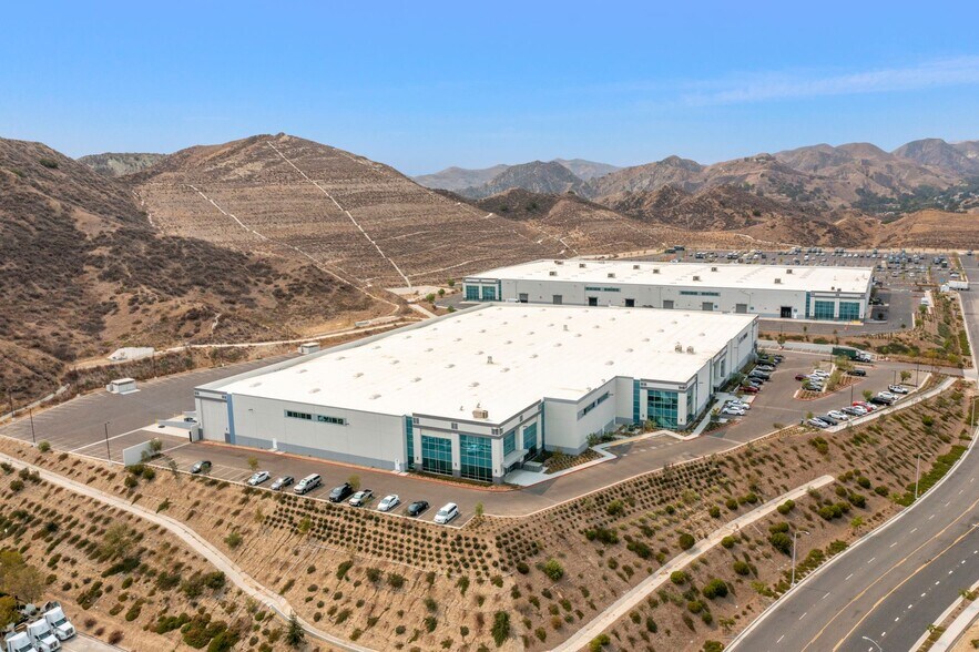 More Photos Of 28790 Chase Pl, Valencia Industrial For Sale