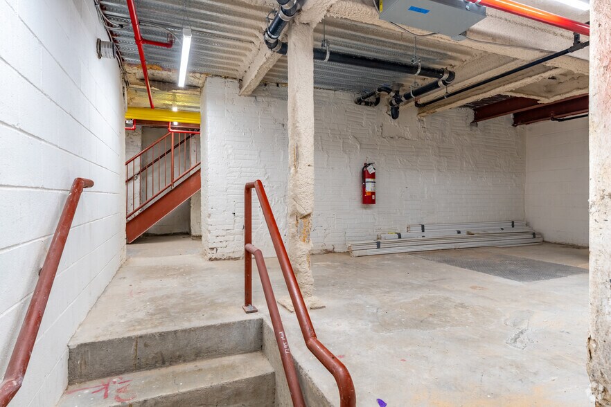 More Photos Of 1295 Madison Ave, New York Multifamily For Sale