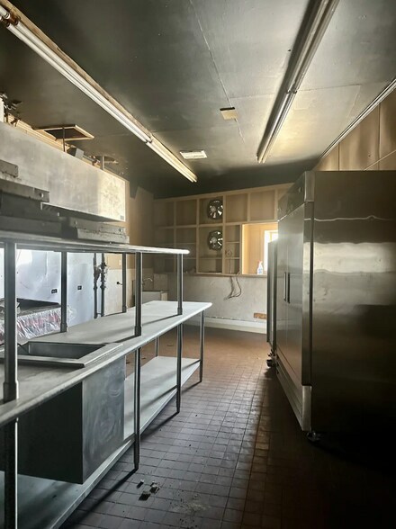 More Photos Of 204-208 Belleville Ave, Brewton Restaurant For Sale