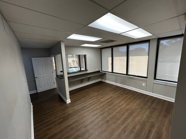 More Photos Of 1831 N Belcher Rd, Clearwater Office For Lease