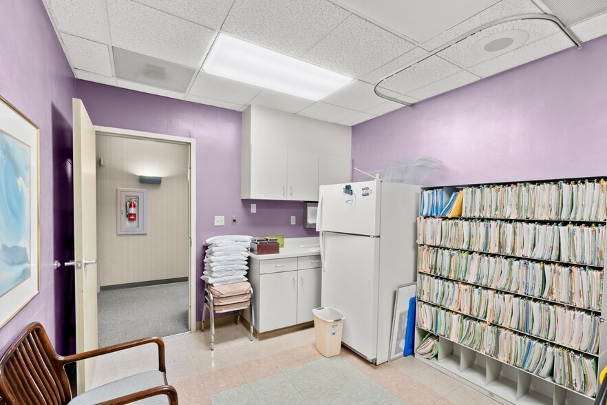 More Photos Of 5309 Carrington Cir, Stockton Healthcare For Sale