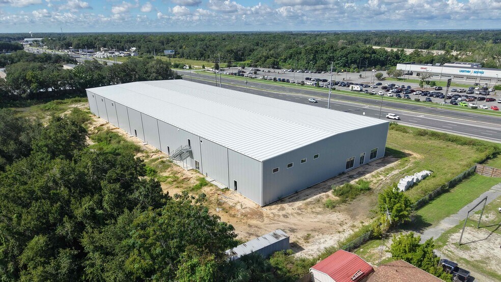 More Photos Of 2221 US-441, Fruitland Park Showroom For Sale