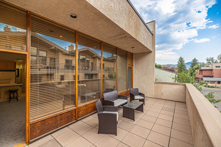 More Photos Of 271 1st Ave, Ketchum Storefront For Sale
