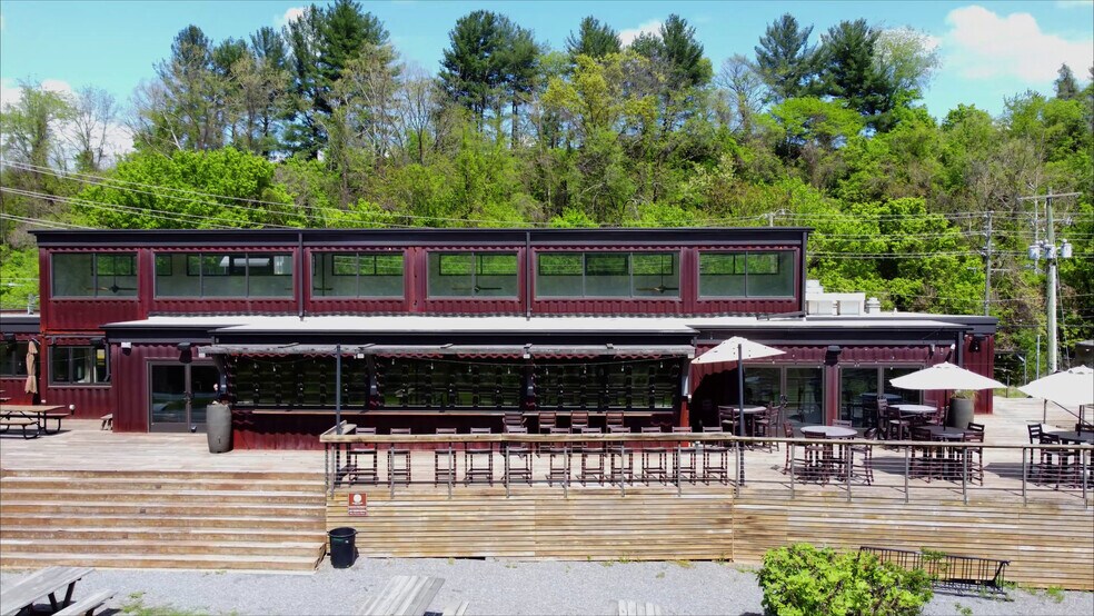 More Photos Of 350 Riverside Dr, Asheville Restaurant For Sale