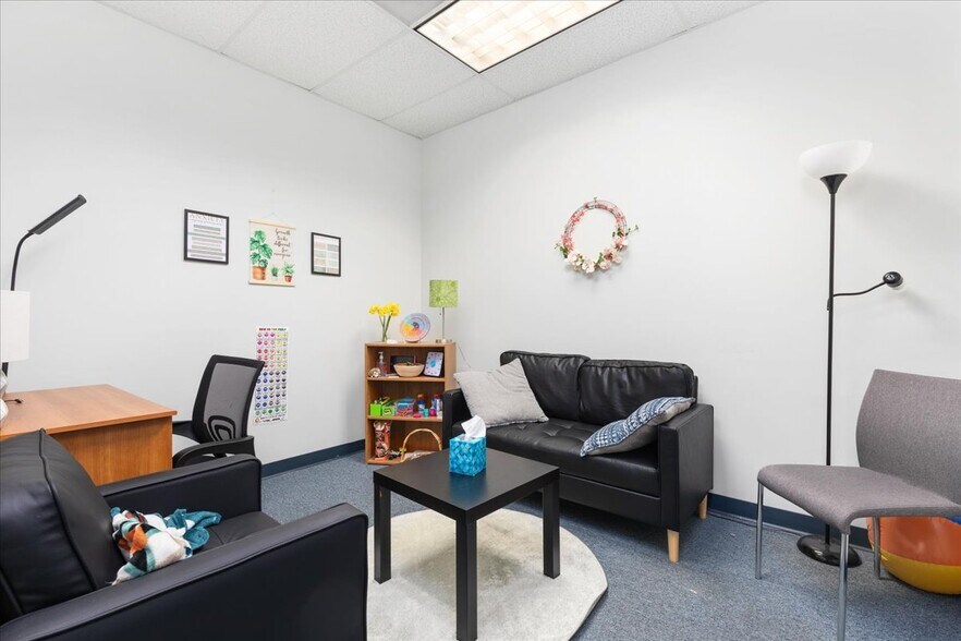 More Photos Of 8140 Ashton Ave, Manassas Medical For Sale