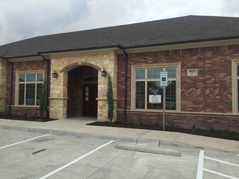 More Photos Of 8951 Collin McKinney Pky, McKinney Medical For Sale