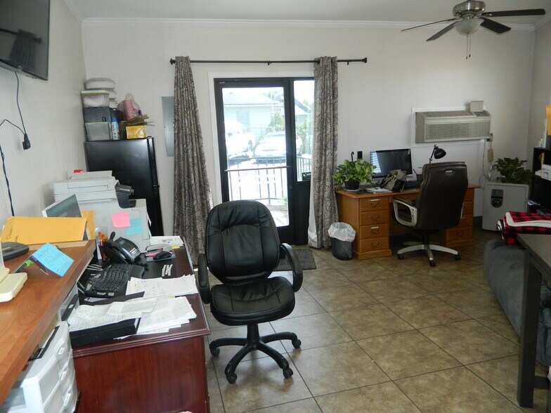 More Photos Of 2013 S 6th St, Klamath Falls Auto Repair For Sale