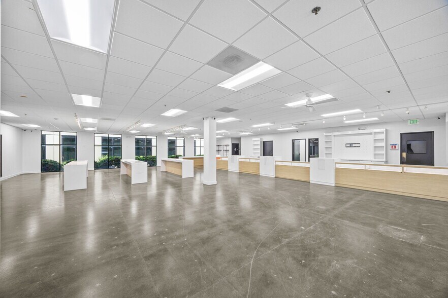 More Photos Of 536 Queensland Cir, Corona Office For Sale