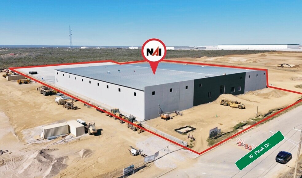 More Photos Of 18502 Peak Dr, Laredo Warehouse For Lease