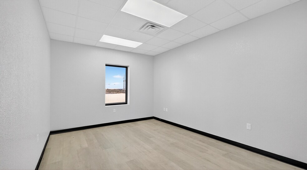 More Photos Of 16511 W Basin St, Odessa Industrial For Lease