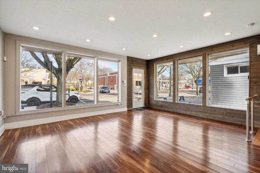 More Photos Of 229 S Easton Rd, Glenside Storefront Retail Residential For Sale