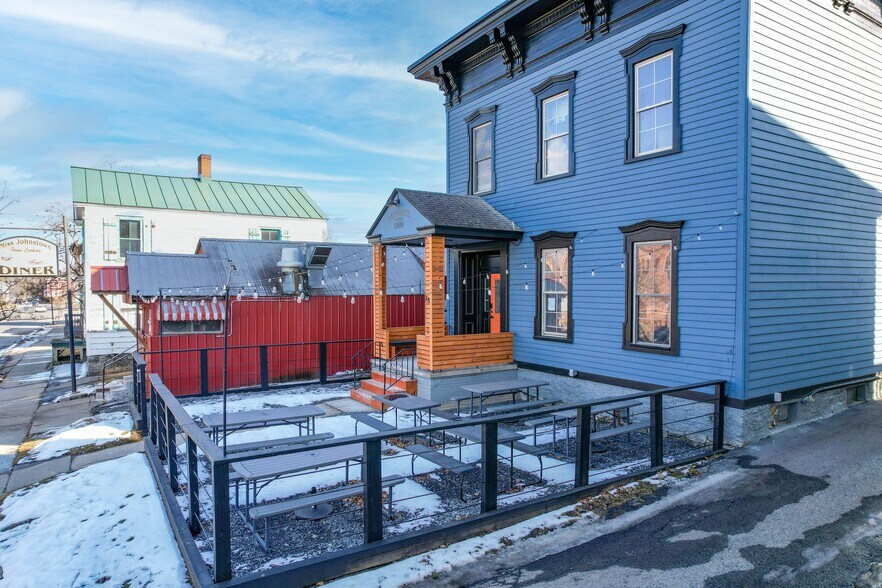 More Photos Of 28 E Main St, Johnstown General Retail For Sale