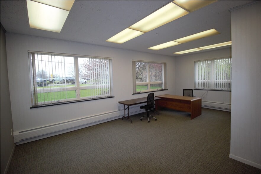 More Photos Of 2025 Brighton Henrietta Town Line Rd, Rochester Manufacturing For Lease