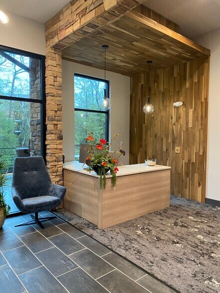 More Photos Of 720 Piper Farm Rd, Fayetteville Office For Lease