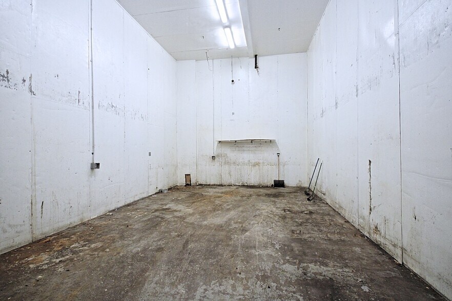 More Photos Of 2200 Arthur Kill Rd, Staten Island Distribution For Lease