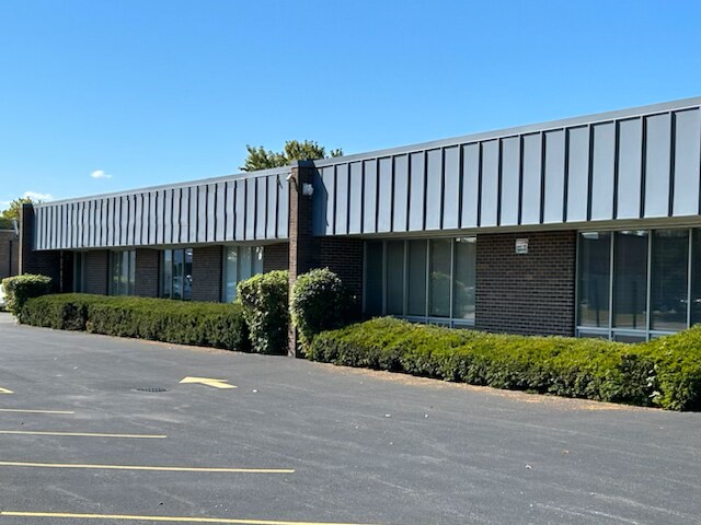 Primary Photo Of 852 Seton Ct, Wheeling Warehouse For Sale