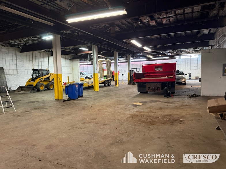 More Photos Of 201 Williams St, Elyria Warehouse For Sale