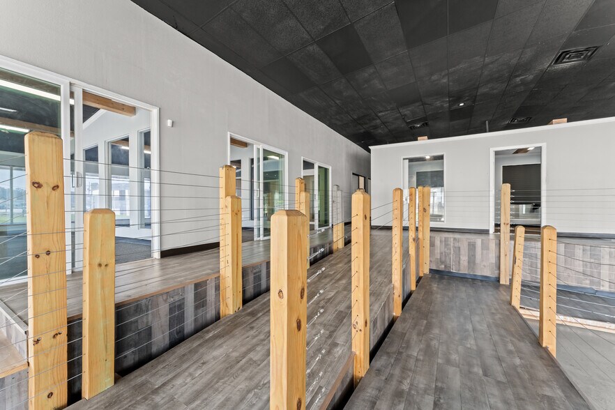 More Photos Of 947 Florida Ave SW, Denham Springs Flex For Sale