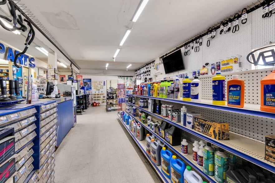 More Photos Of 2476 Stirrup Rd, Borrego Springs General Retail For Sale