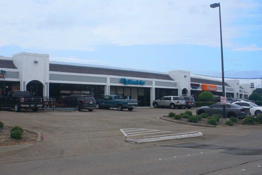 More Photos Of 1202-1250 Northwest Hwy, Garland General Retail For Lease