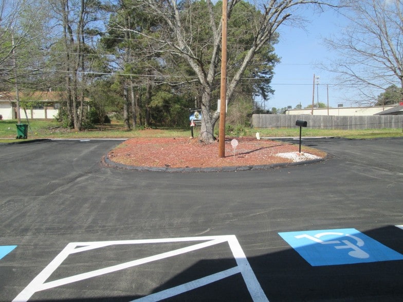 More Photos Of 1164 Richard Rd, Decatur Religious Facility For Lease