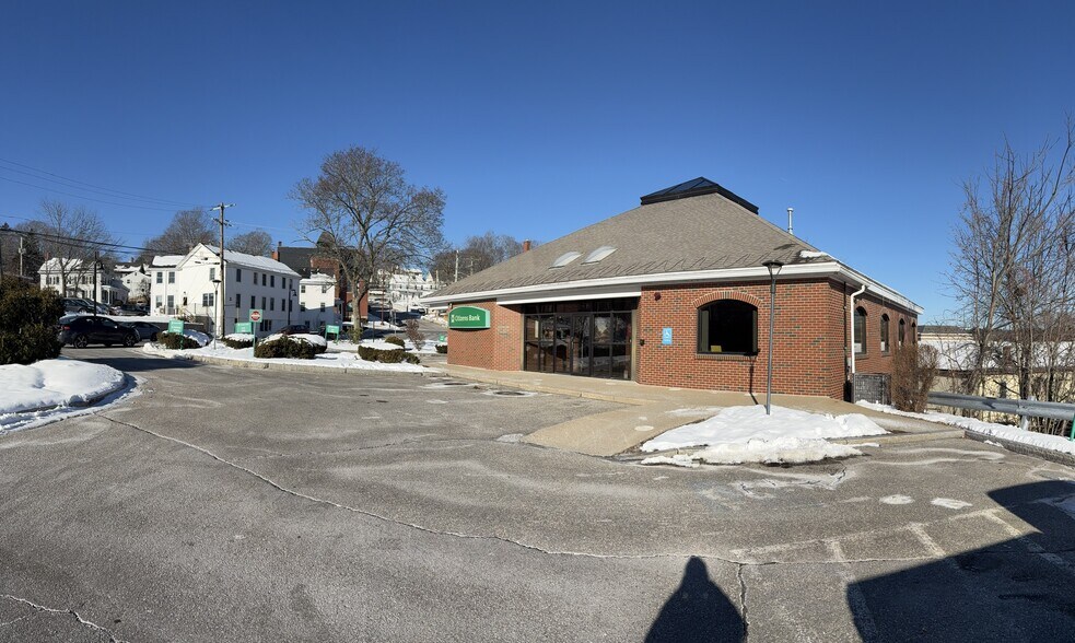 More Photos Of 10 Constitutional Way, Somersworth Bank For Lease