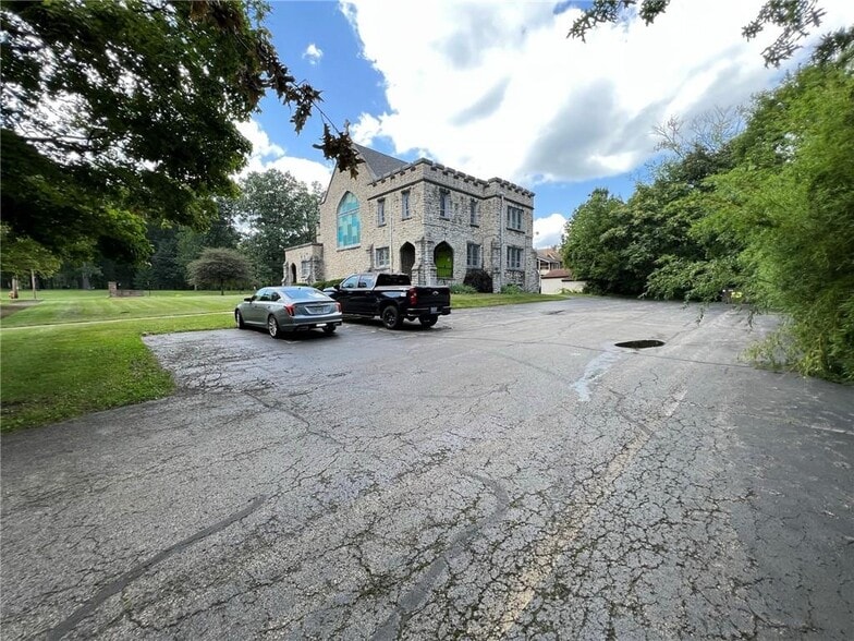 More Photos Of 1205 Elm St, Youngstown Religious Facility For Sale