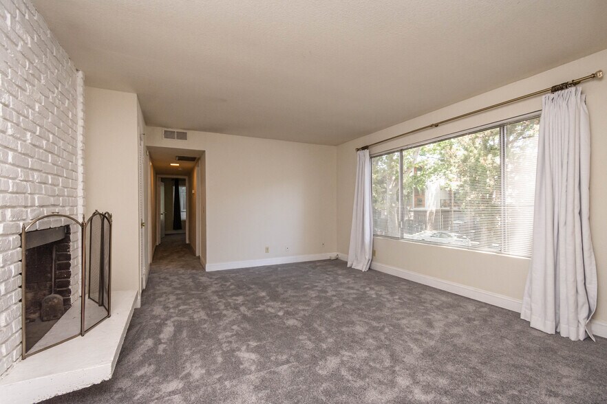 More Photos Of 1829 H St, Sacramento Apartments For Sale