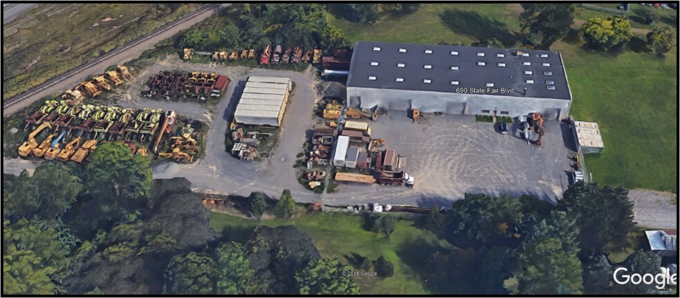 More Photos Of 690 State Fair Blvd, Syracuse Warehouse For Lease