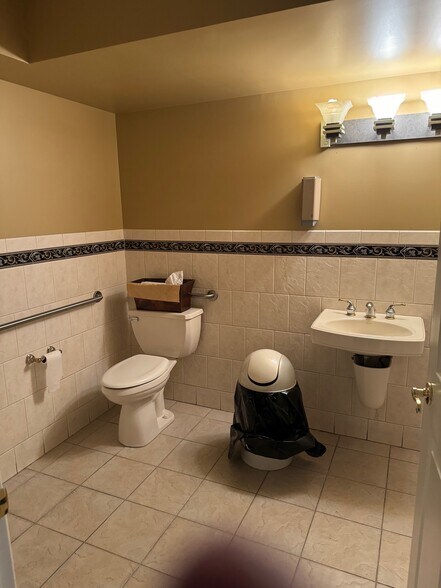 More Photos Of 500 W White Horse Pike, Egg Harbor City Restaurant For Sale