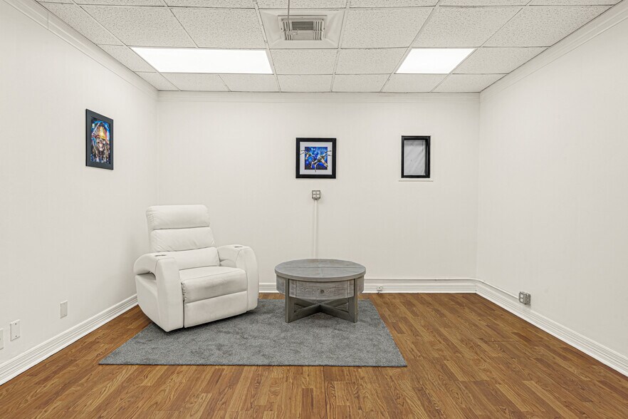 More Photos Of 2000 Cedar Dr, La Marque Freestanding For Sale