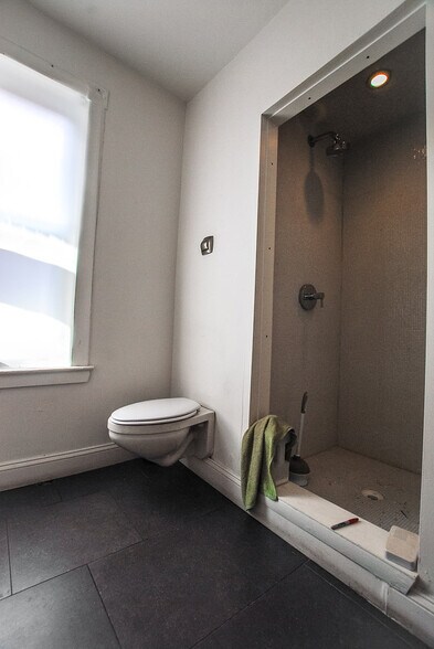 More Photos Of 34 E 25th St, Baltimore Office Residential For Sale