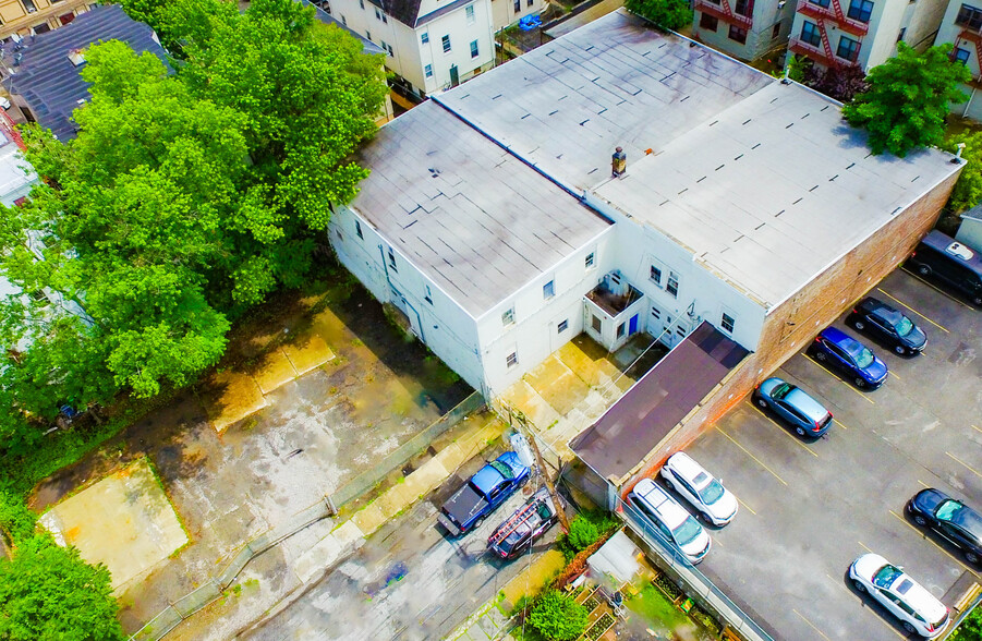 Primary Photo Of 18 Morris Pl, Yonkers Manufacturing For Sale