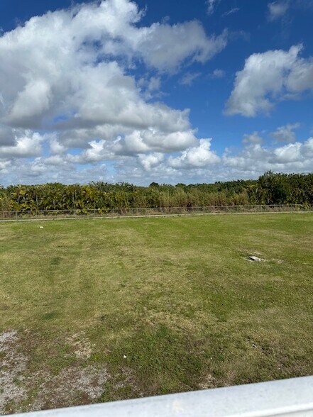 More Photos Of 24001 SW 202nd Ave, Homestead Land For Lease