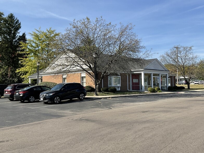 More Photos Of 20 W Whipp Rd, Dayton Bank For Lease