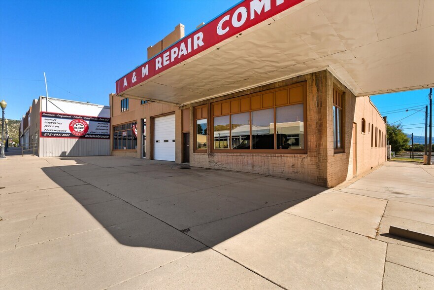 More Photos Of 201 N 2nd St, Raton Auto Repair For Sale