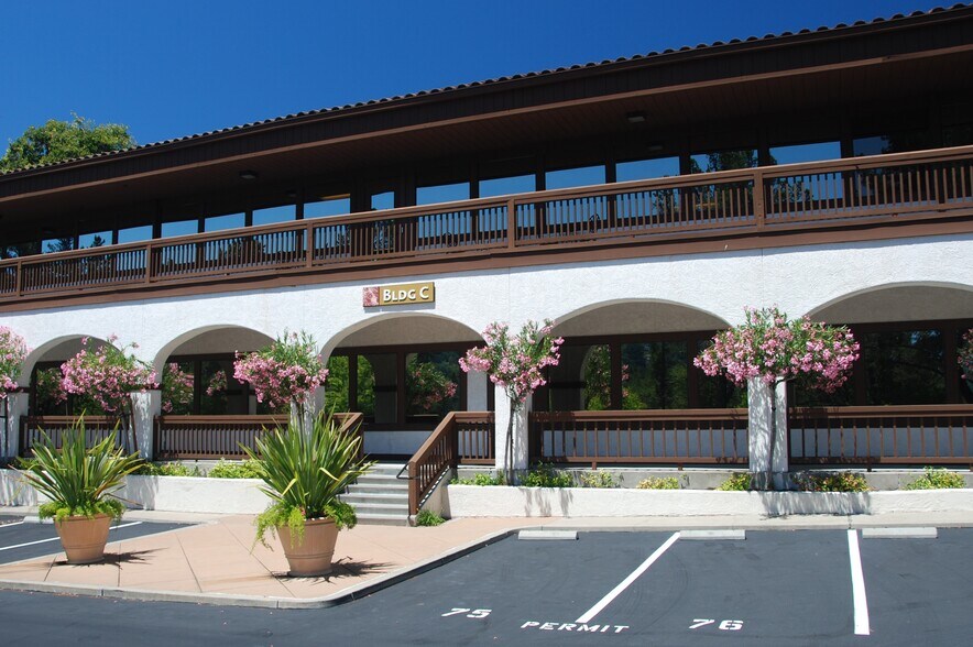 More Photos Of 4 Orinda Way, Orinda Unknown For Lease