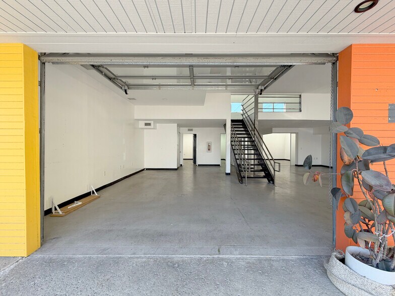 More Photos Of 3767 Overland Ave, Los Angeles Loft Creative Space For Lease