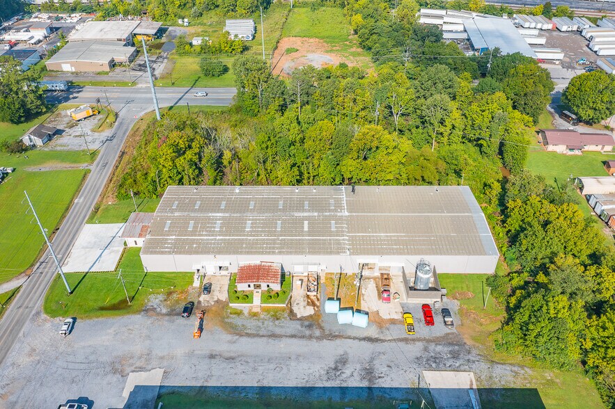 More Photos Of 506 Bear Creek Rd, Dalton Manufacturing For Sale