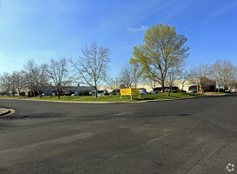 More Photos Of 3951 Performance Dr, Sacramento Showroom For Lease