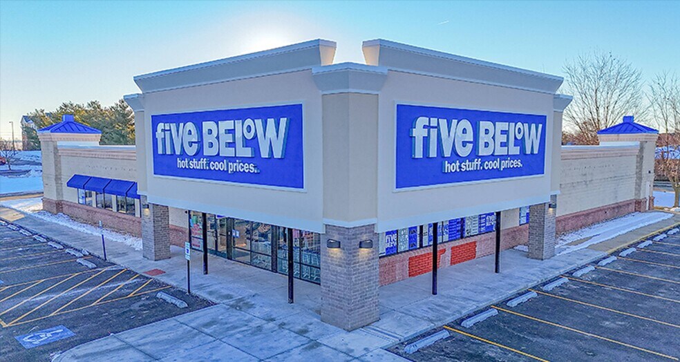 Primary Photo Of 994 U.S. 51, Forsyth Freestanding For Sale