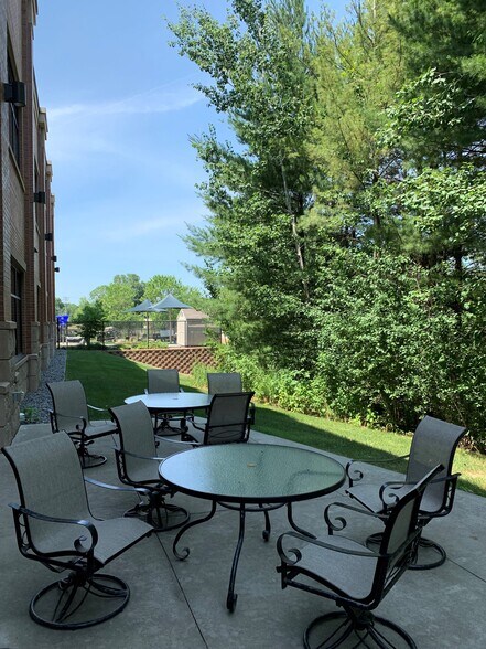 More Photos Of 8147 Globe Dr, Woodbury Medical For Lease
