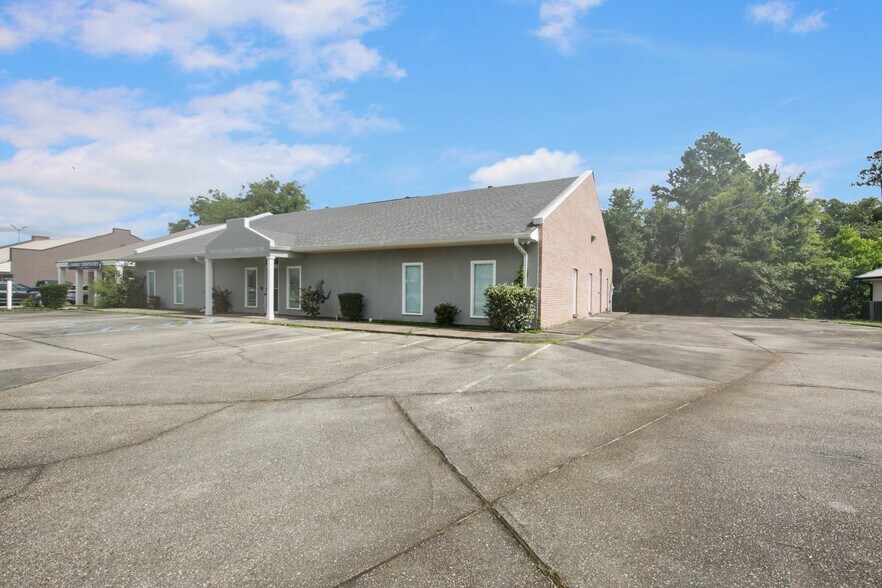 More Photos Of 294 Thames Ave, Bay Saint Louis Office For Sale