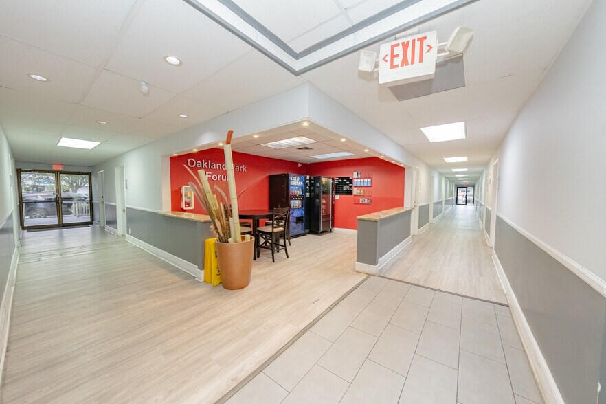 More Photos Of 2880 W Oakland Park Blvd, Fort Lauderdale Office Residential For Sale