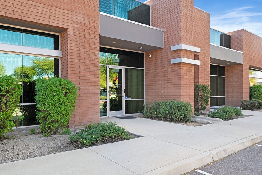 More Photos Of 5500 W Chandler Blvd, Chandler Office For Lease