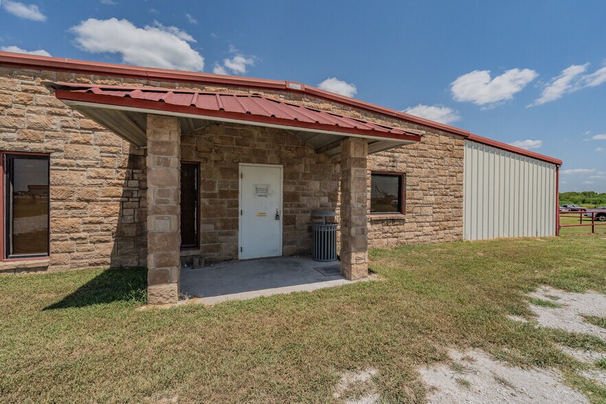 More Photos Of 4444 FM 933, Whitney Flex For Sale