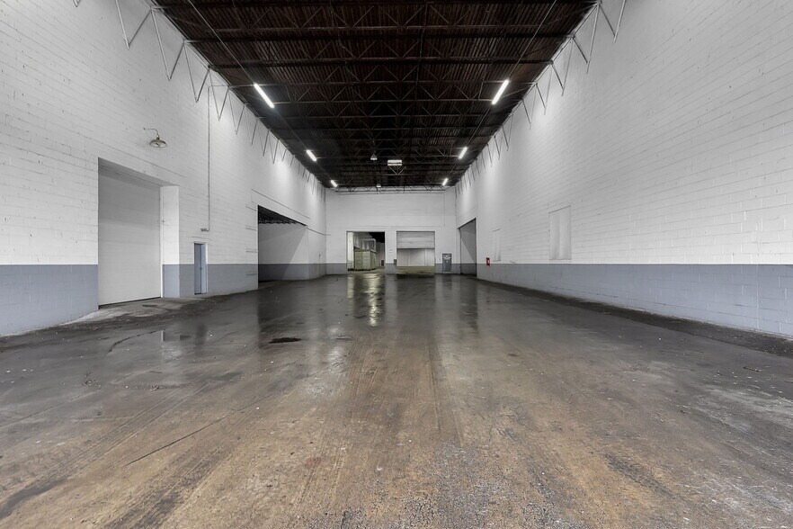More Photos Of 1450 E Walnut St, Lancaster Manufacturing For Sale